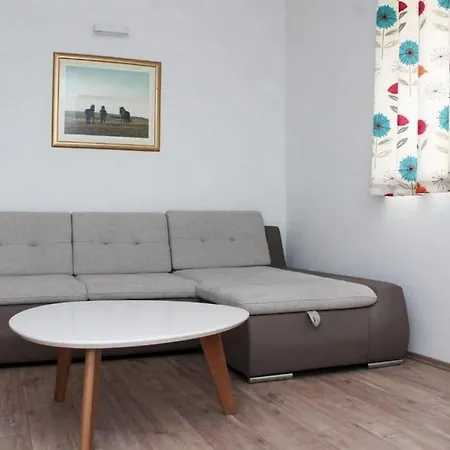 With A Parking Space Kastel Kambelovac, - 21372 *