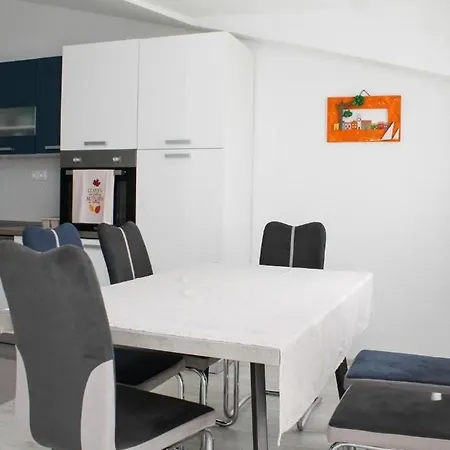 With A Parking Space Kastel Kambelovac, - 21372 Apartment