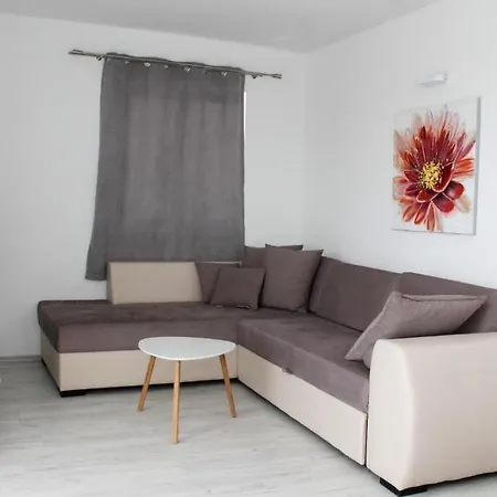 With A Parking Space Kastel Kambelovac, - 21372 Apartment