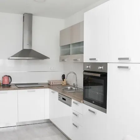 With A Parking Space Kastel Kambelovac, - 21372 Apartment *