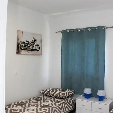 With A Parking Space Kastel Kambelovac, - 21372 Apartment