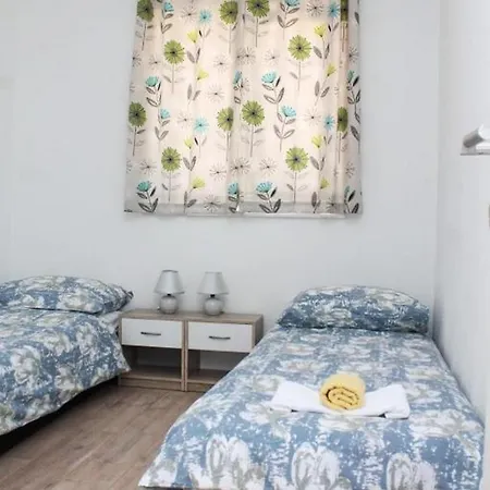 With A Parking Space Kastel Kambelovac, - 21372 Apartamento *