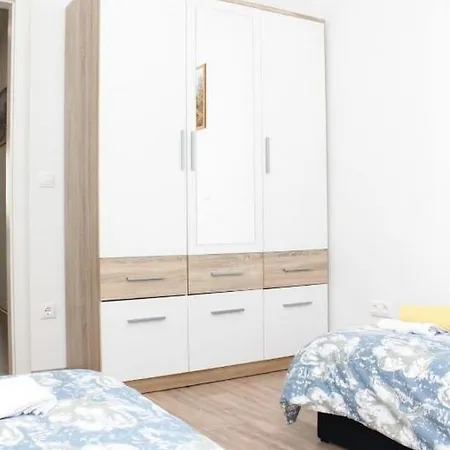 With A Parking Space Kastel Kambelovac, - 21372 *